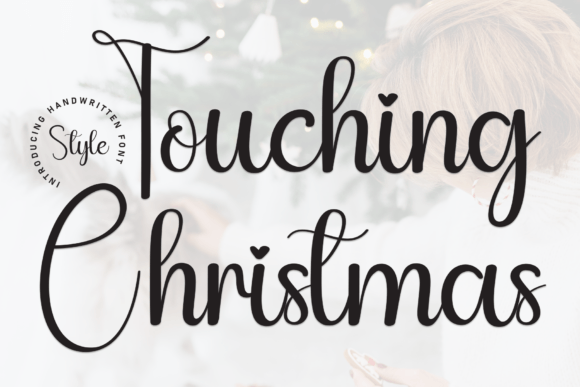 Touching Christmas: The Handwritten Typeface That Brings Warmth to Brand Identity